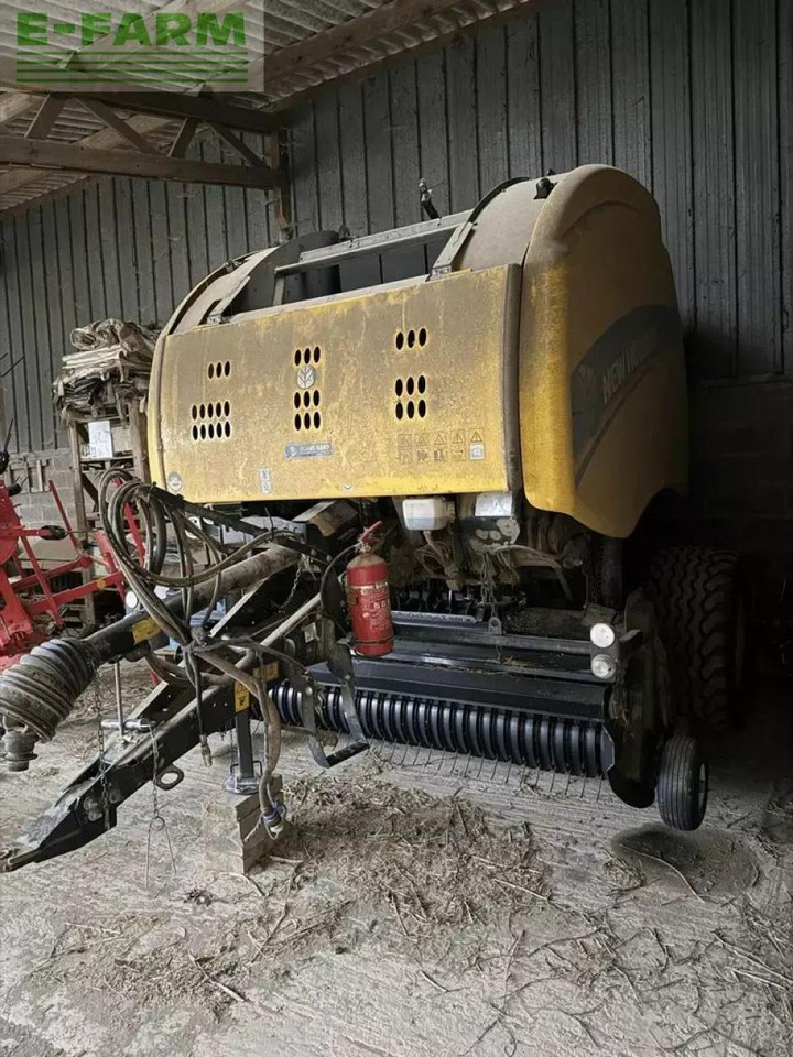 New Holland roll belt 180 - Fyrkantspress: bild 2 New Holland roll belt 180 - Fyrkantspress: bild 2