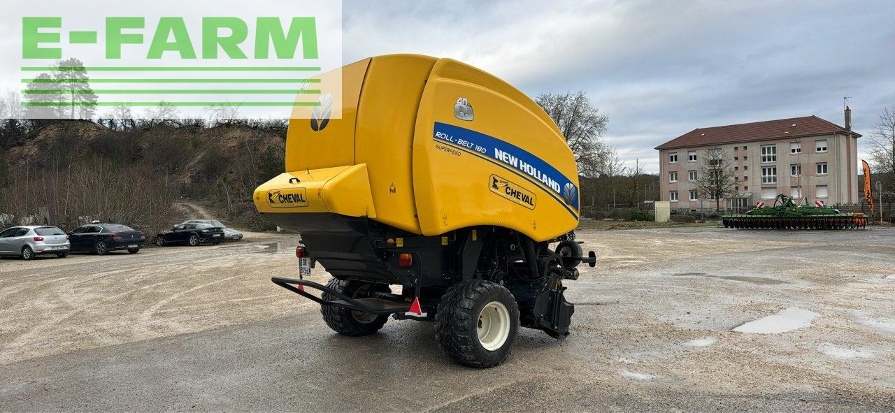 New Holland roll belt 180 se - Fyrkantspress: bild 5 New Holland roll belt 180 se - Fyrkantspress: bild 5