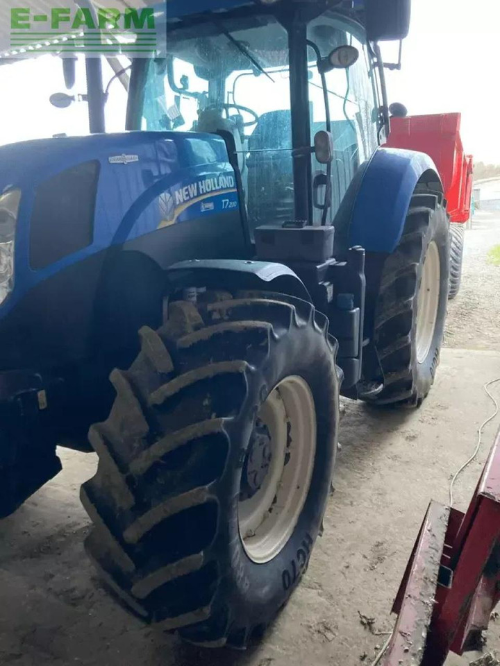New Holland t7.200 auto command - Traktor: bild 1 New Holland t7.200 auto command - Traktor: bild 1