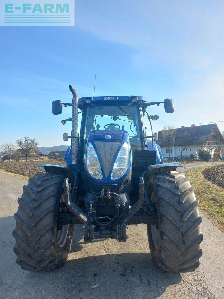 New Holland t7.210 auto command - Traktor: bild 2 New Holland t7.210 auto command - Traktor: bild 2