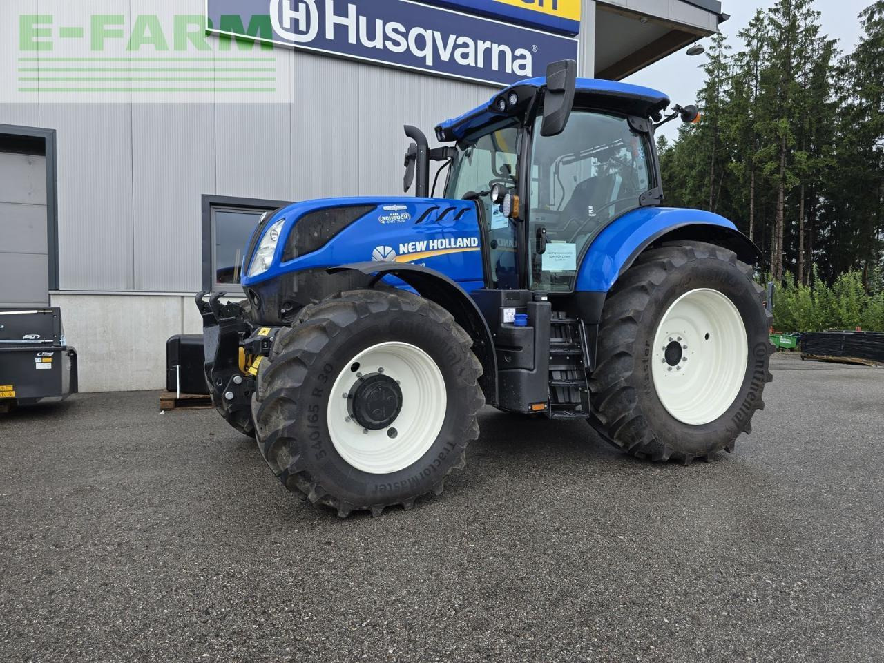 New Holland t7.210 auto command sidewinder ii (stage v) - Traktor: bild 1 New Holland t7.210 auto command sidewinder ii (stage v) - Traktor: bild 1