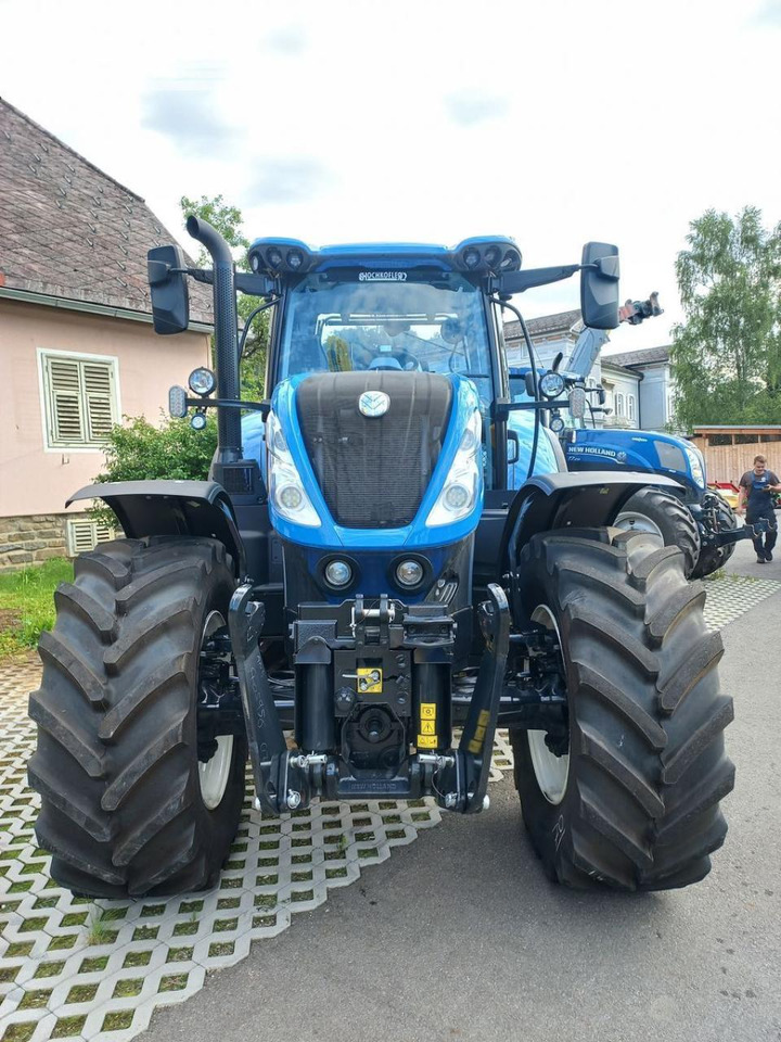 New Holland t7.270 auto command sidewinder ii (stage v) - Traktor: bild 2 New Holland t7.270 auto command sidewinder ii (stage v) - Traktor: bild 2