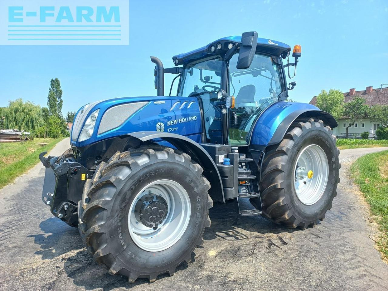 New Holland t7.270 auto command sidewinder ii (stage v) - Traktor: bild 1 New Holland t7.270 auto command sidewinder ii (stage v) - Traktor: bild 1