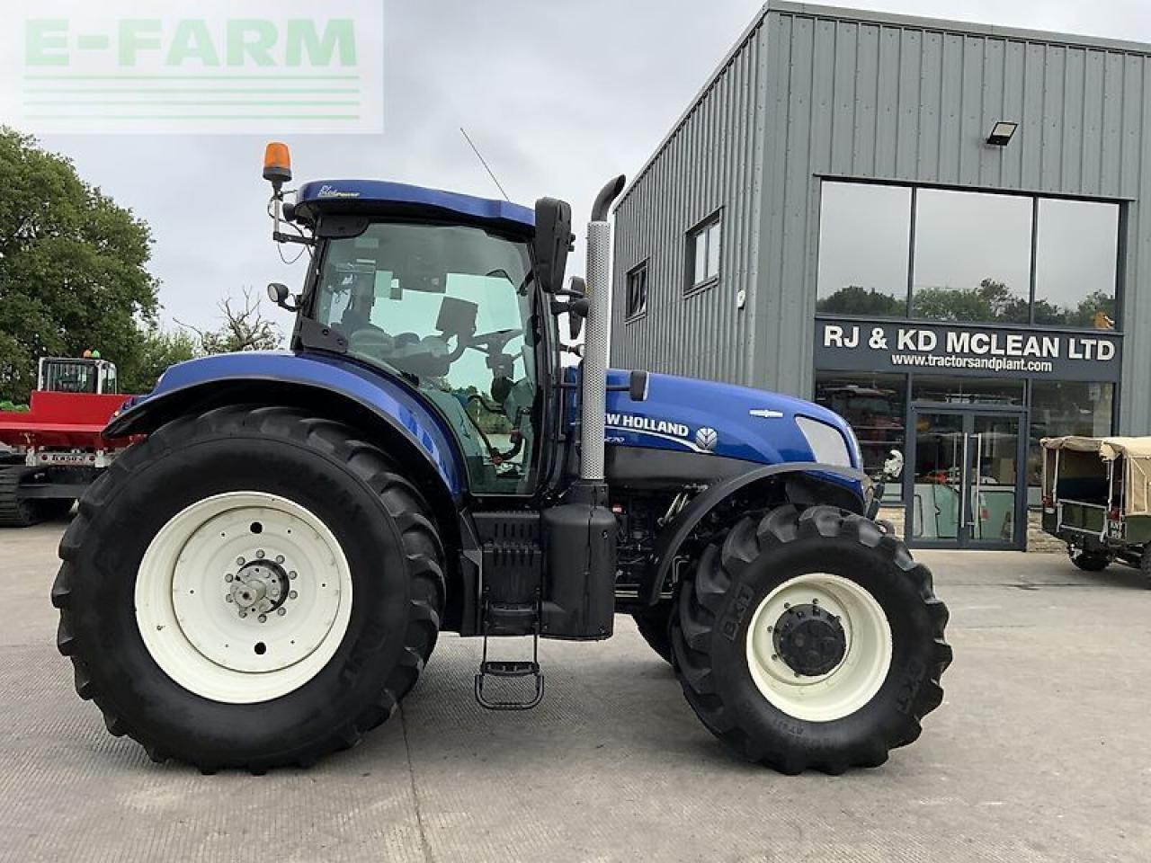 New Holland t7.270 blue power tractor (st23715) - Traktor: bild 4 New Holland t7.270 blue power tractor (st23715) - Traktor: bild 4
