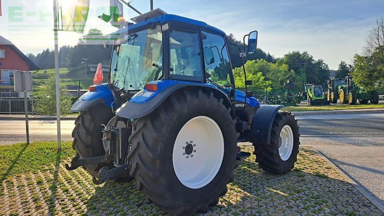 New Holland tl 80 - Traktor: bild 4 New Holland tl 80 - Traktor: bild 4