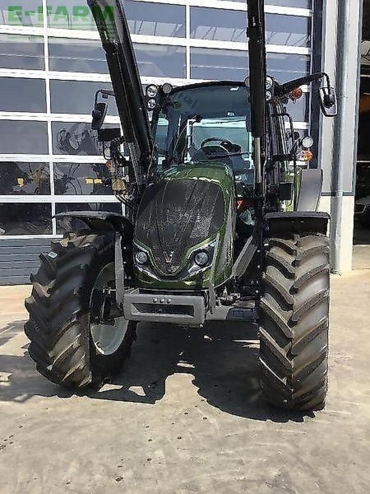 Valtra a115 mh4 - Traktor: bild 4 Valtra a115 mh4 - Traktor: bild 4