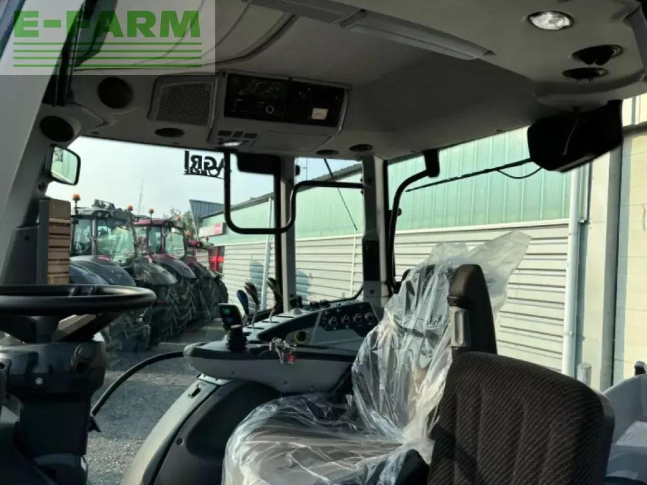 Valtra n135h - Traktor: bild 5 Valtra n135h - Traktor: bild 5