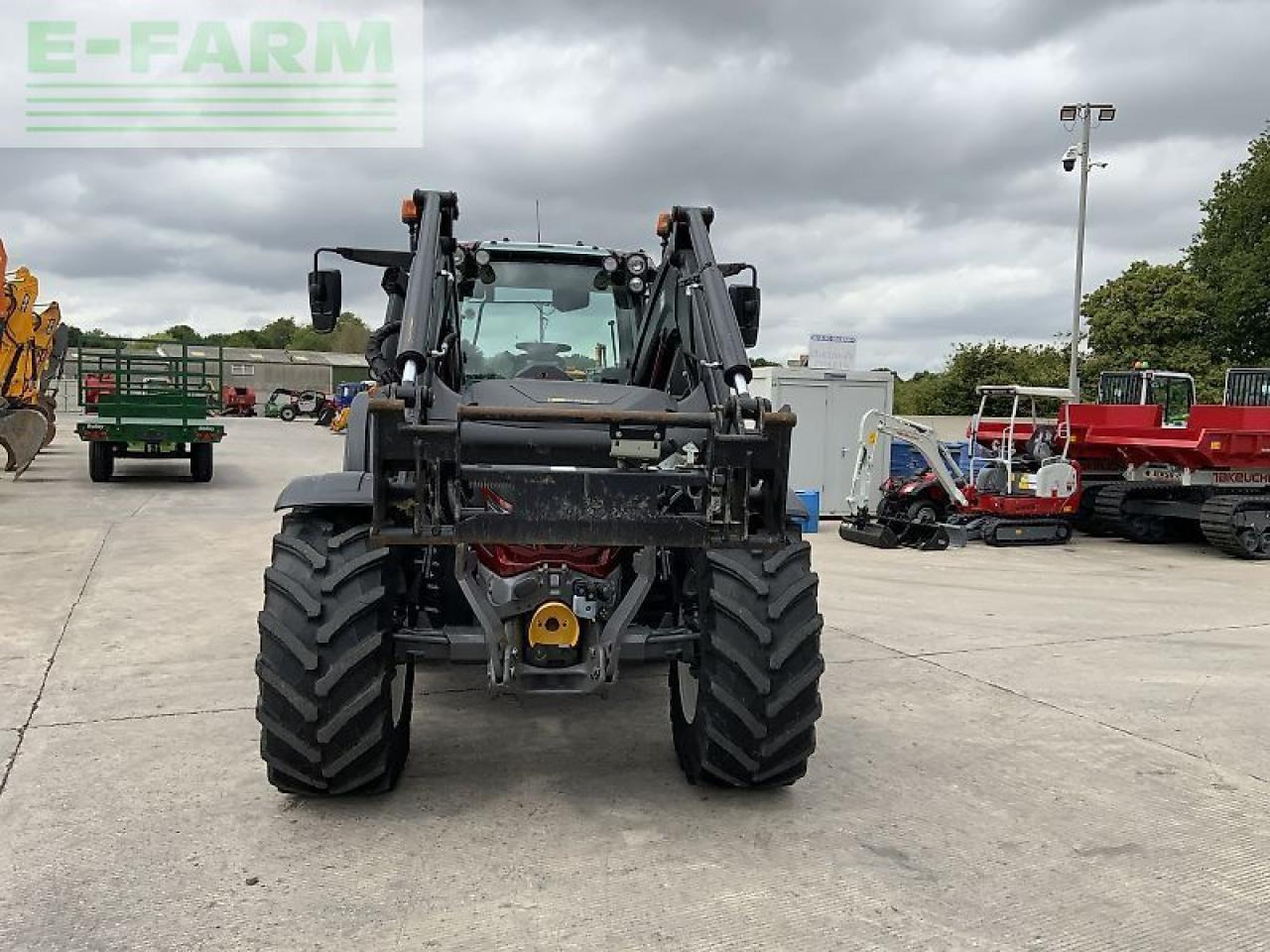 Valtra n174 active (st23843) Active - Traktor: bild 4 Valtra n174 active (st23843) Active - Traktor: bild 4