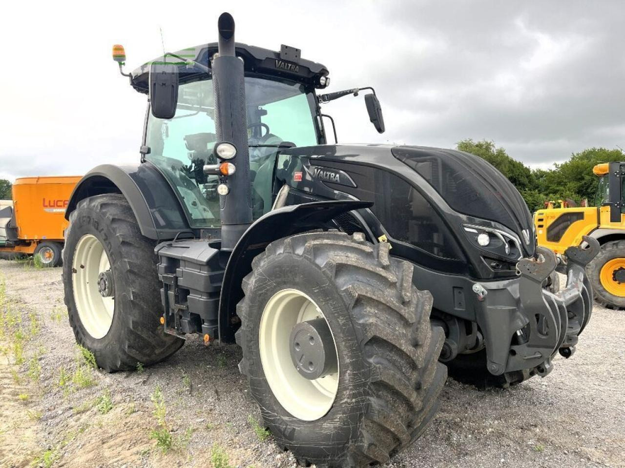 Valtra s 274, fkh + fzw - Traktor: bild 2 Valtra s 274, fkh + fzw - Traktor: bild 2