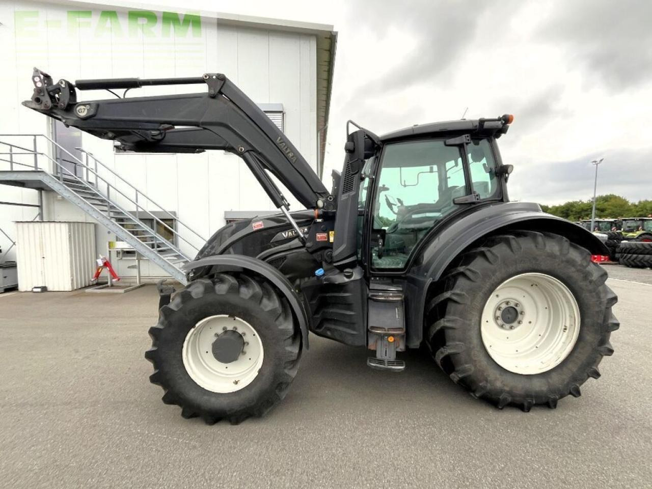 Valtra t 194 s, fkh + fzw, alö g7 m frontlader - Traktor: bild 5 Valtra t 194 s, fkh + fzw, alö g7 m frontlader - Traktor: bild 5