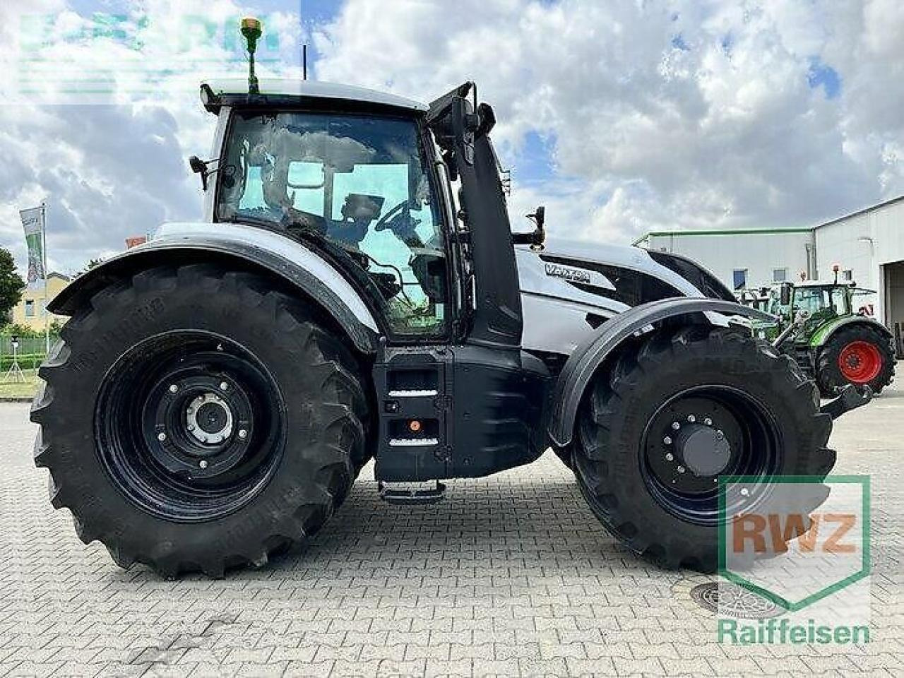 Valtra t 235 direct vorführmaschine Direct - Traktor: bild 5 Valtra t 235 direct vorführmaschine Direct - Traktor: bild 5