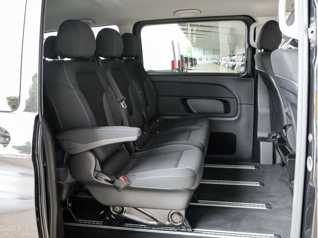MERCEDES-BENZ EQV 300 Extralang,8Sitze,2elektr.Schiebetür,LED - Minibuss, Elbuss: bild 5 MERCEDES-BENZ EQV 300 Extralang,8Sitze,2elektr.Schiebetür,LED - Minibuss, Elbuss: bild 5