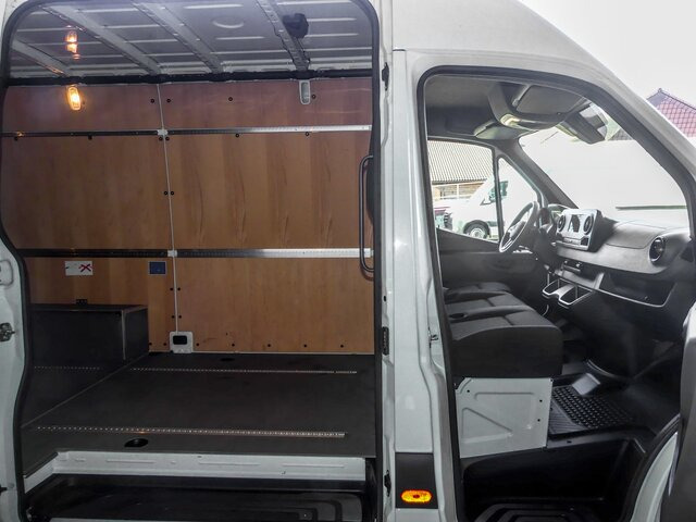 MERCEDES-BENZ Sprinter 317 CDI,3665mm,Automatik,Kamera - Skåpbil: bild 2 MERCEDES-BENZ Sprinter 317 CDI,3665mm,Automatik,Kamera - Skåpbil: bild 2