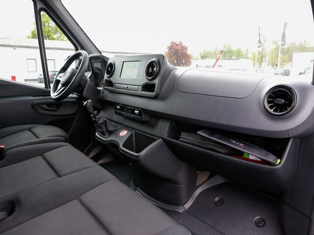 MERCEDES-BENZ Sprinter 317 CDI Kasten,L2H2,MBUX,Kamera - Skåpbil: bild 4 MERCEDES-BENZ Sprinter 317 CDI Kasten,L2H2,MBUX,Kamera - Skåpbil: bild 4