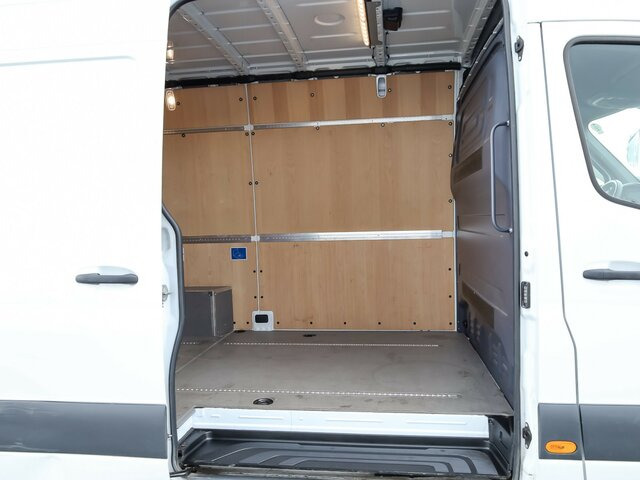 MERCEDES-BENZ Sprinter 317 CDI Kasten,L2H2,MBUX,Kamera - Skåpbil: bild 2 MERCEDES-BENZ Sprinter 317 CDI Kasten,L2H2,MBUX,Kamera - Skåpbil: bild 2