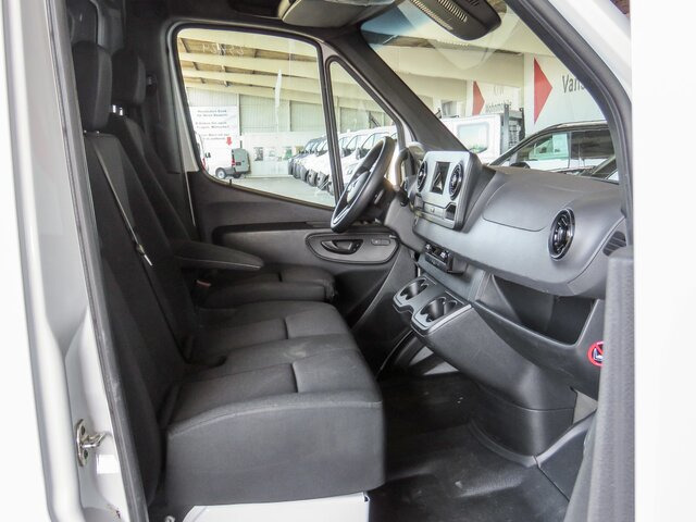 MERCEDES-BENZ Sprinter 317 Maxi,9GTronic,AHK3,5To,TCO - Skåpbil: bild 2 MERCEDES-BENZ Sprinter 317 Maxi,9GTronic,AHK3,5To,TCO - Skåpbil: bild 2