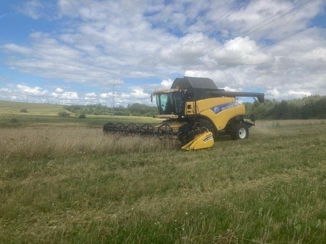 New Holland CR 980 1050er hjul og 30Fod 4 hjulstræk - Skördetröska: bild 1 New Holland CR 980 1050er hjul og 30Fod 4 hjulstræk - Skördetröska: bild 1