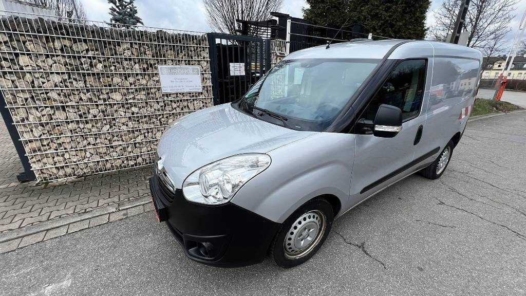 Opel Combo 1.3, Kasten, Transporter, Werkstattschränke - Volymskåp: bild 1 Opel Combo 1.3, Kasten, Transporter, Werkstattschränke - Volymskåp: bild 1