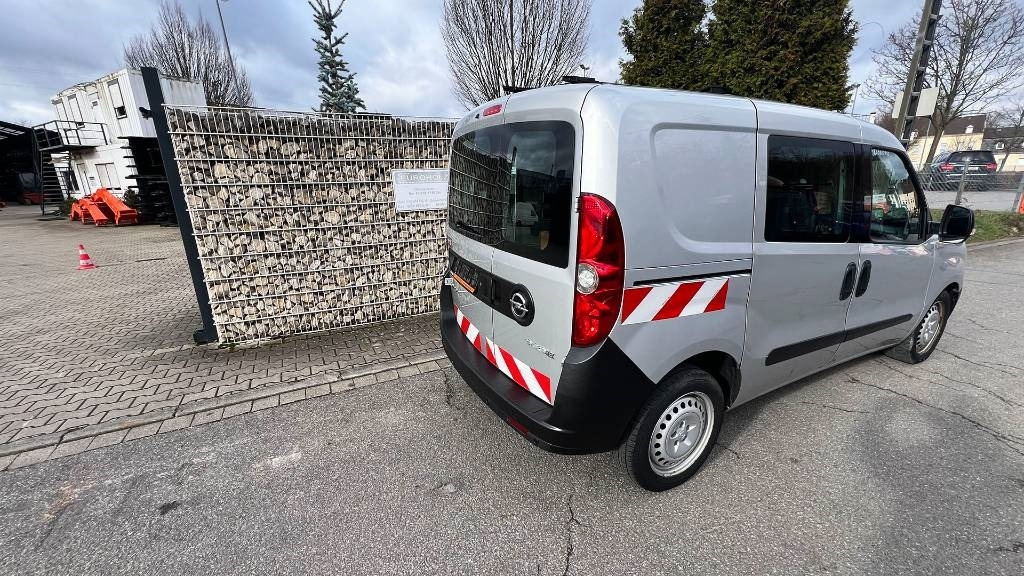 Opel Combo 1.3, Kasten, Transporter, Werkstattschränke - Volymskåp: bild 3 Opel Combo 1.3, Kasten, Transporter, Werkstattschränke - Volymskåp: bild 3