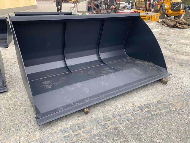 Big Volumenschaufel 250 cm mit Euro Aufnahme - Minibuss, Persontransport: bild 1 Big Volumenschaufel 250 cm mit Euro Aufnahme - Minibuss, Persontransport: bild 1