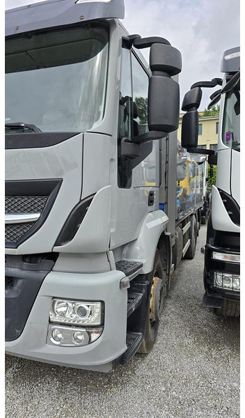 Iveco Stralis 6x2 Baustoffpritsche mit Hiab 228-E5 Kran - Flakbil: bild 3 Iveco Stralis 6x2 Baustoffpritsche mit Hiab 228-E5 Kran - Flakbil: bild 3