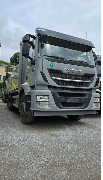Iveco Stralis 6x2 Baustoffpritsche mit Hiab 228-E5 Kran - Flakbil: bild 2 Iveco Stralis 6x2 Baustoffpritsche mit Hiab 228-E5 Kran - Flakbil: bild 2