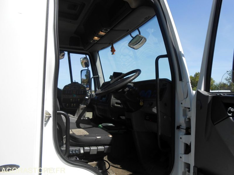 BALAYEUSE RENAULT PL - Sopmaskin: bild 3 BALAYEUSE RENAULT PL - Sopmaskin: bild 3