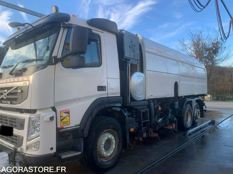 BALAYEUSE VOLVO BLANC 6 ROUES - ANNEE 2013 - 245000KMS - Sopmaskin: bild 3 BALAYEUSE VOLVO BLANC 6 ROUES - ANNEE 2013 - 245000KMS - Sopmaskin: bild 3