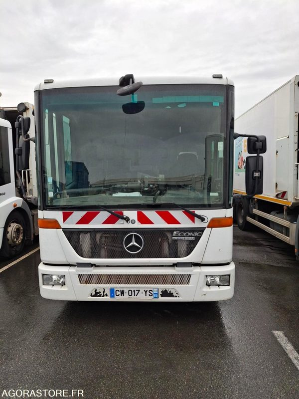 BOM Mercedes Econic 256043 kms 2013 - CW-017-YS - Sopbil: bild 2 BOM Mercedes Econic 256043 kms 2013 - CW-017-YS - Sopbil: bild 2