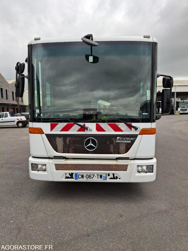 BOM Mercedes Econic 292045 kms 2013 - CW-067-TW - Sopbil: bild 2 BOM Mercedes Econic 292045 kms 2013 - CW-067-TW - Sopbil: bild 2