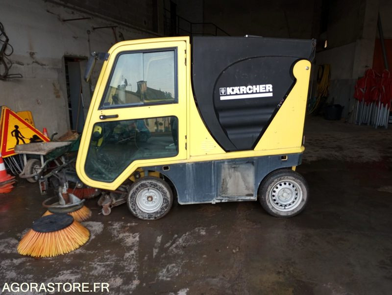 Balayeuse Karcher - Sopmaskin: bild 1 Balayeuse Karcher - Sopmaskin: bild 1