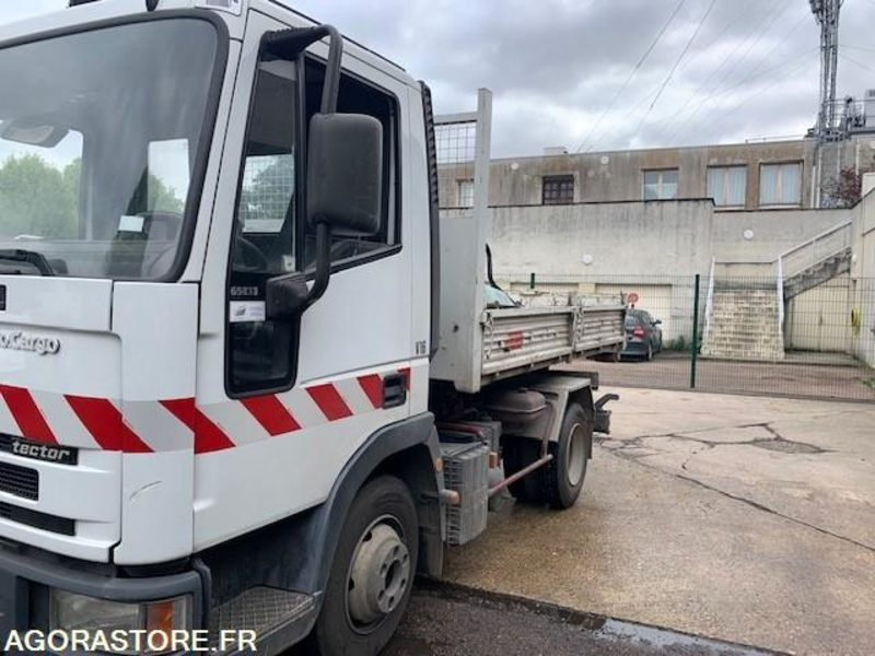 CAMION IVECO AMPLIROLL 65 E 13 TIPPER - 2003 - BON ETAT - Tippbil lastbil: bild 3 CAMION IVECO AMPLIROLL 65 E 13 TIPPER - 2003 - BON ETAT - Tippbil lastbil: bild 3