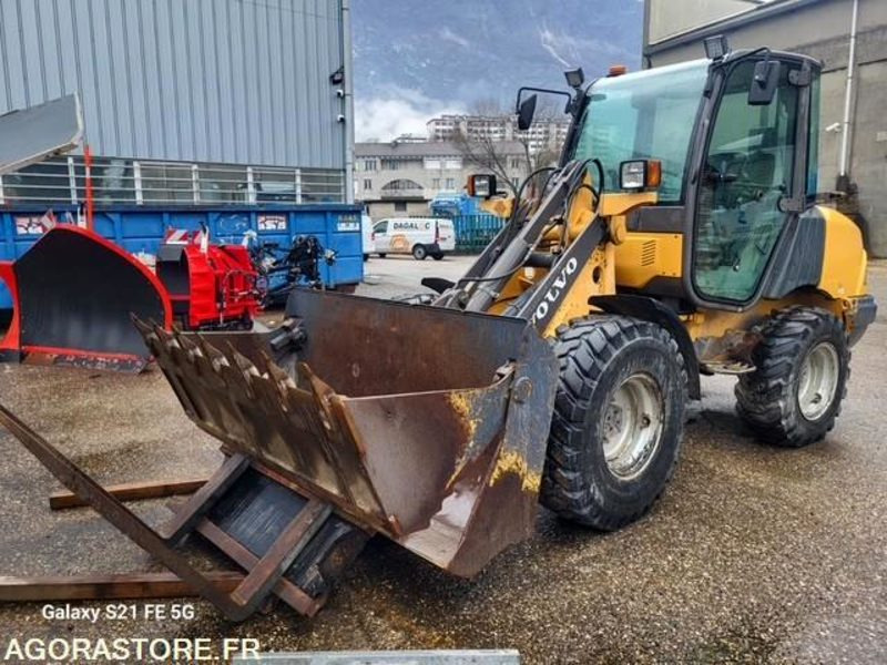 CHARGEUSE VOLVO L25B-P 2008 6200 HEURES - Lastare: bild 4 CHARGEUSE VOLVO L25B-P 2008 6200 HEURES - Lastare: bild 4