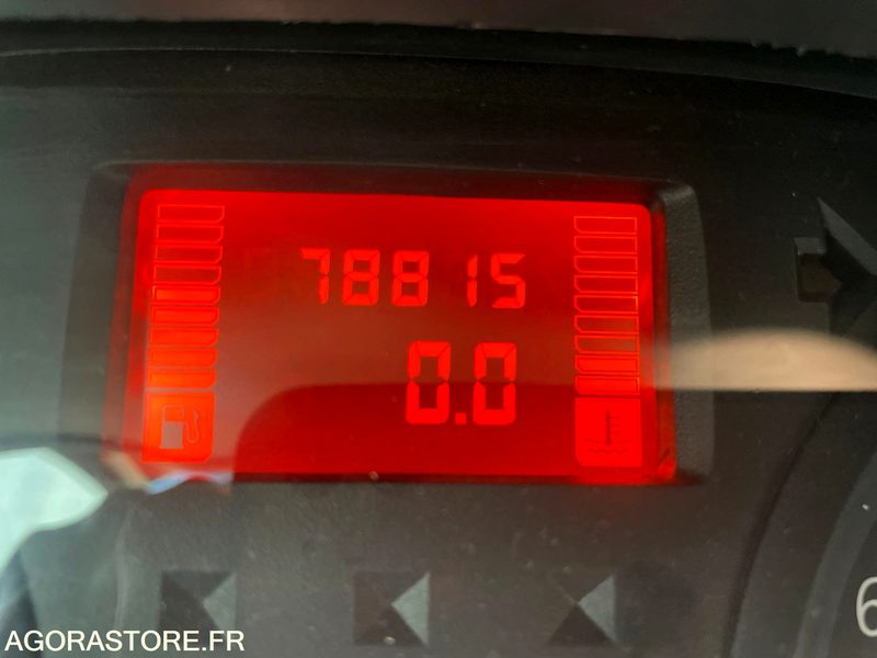 CLIO GPL 1.2 288AJD93 - Personbil: bild 5 CLIO GPL 1.2 288AJD93 - Personbil: bild 5