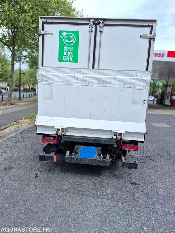 Camion Frigorifique - Iveco - 35C14N - 2016 - 152186km - Kylbil: bild 2 Camion Frigorifique - Iveco - 35C14N - 2016 - 152186km - Kylbil: bild 2