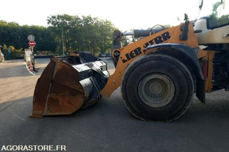 Chargeuse sur pneus LIEBHERR L566 XPower - 2016 / 11 762 HEURES - Lastare: bild 3 Chargeuse sur pneus LIEBHERR L566 XPower - 2016 / 11 762 HEURES - Lastare: bild 3