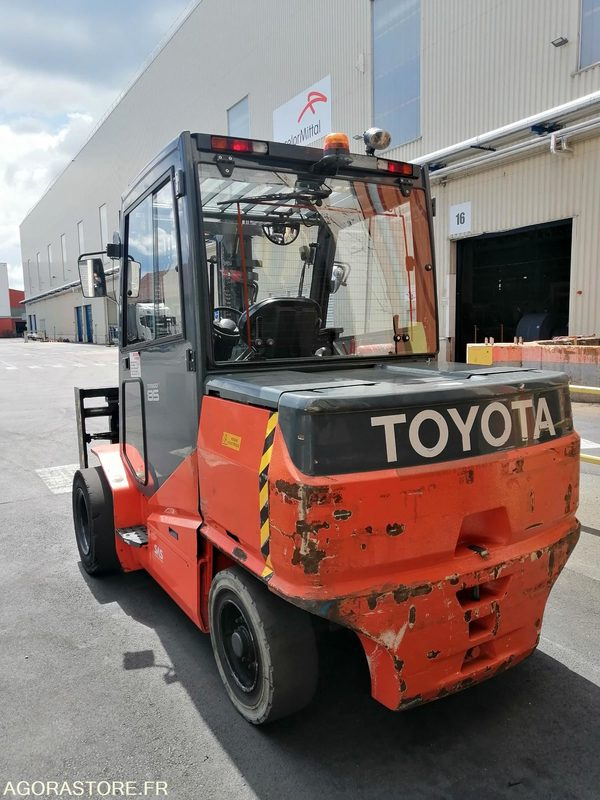 Chariot Toyota 8FBMHT85 - 2015 (5213) - Eltruck: bild 5 Chariot Toyota 8FBMHT85 - 2015 (5213) - Eltruck: bild 5