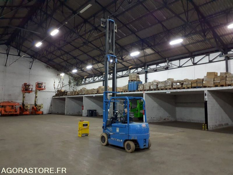 Chariot élévateur ELEC 2.5T Triplex 5,5M NISSAN QO2L25 - Eltruck: bild 1 Chariot élévateur ELEC 2.5T Triplex 5,5M NISSAN QO2L25 - Eltruck: bild 1