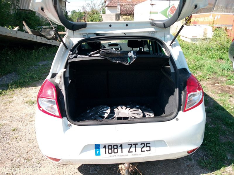 Clio 1.5 DCI accidentée - Personbil: bild 4 Clio 1.5 DCI accidentée - Personbil: bild 4