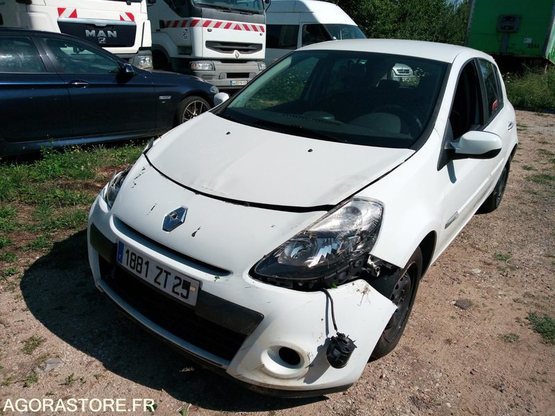 Clio 1.5 DCI accidentée - Personbil: bild 1 Clio 1.5 DCI accidentée - Personbil: bild 1