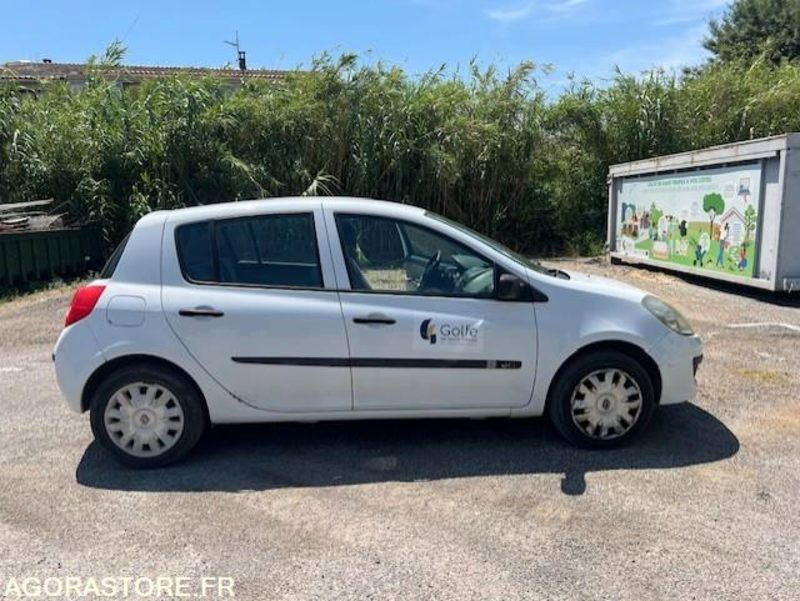 Clio BR1FOH 2006 - Personbil: bild 2 Clio BR1FOH 2006 - Personbil: bild 2