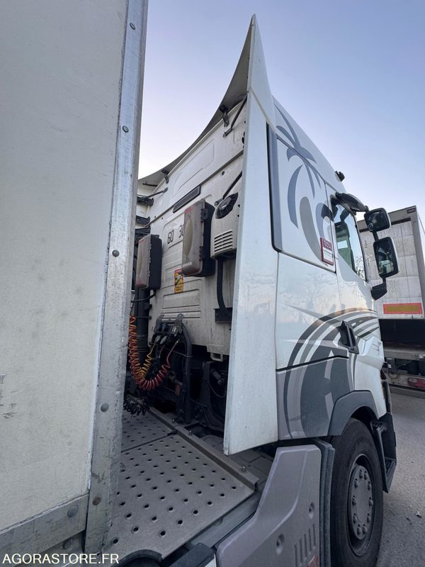 RENAULT T520 HIGH - 907 798KM - 2015 - Dragbil: bild 3 RENAULT T520 HIGH - 907 798KM - 2015 - Dragbil: bild 3