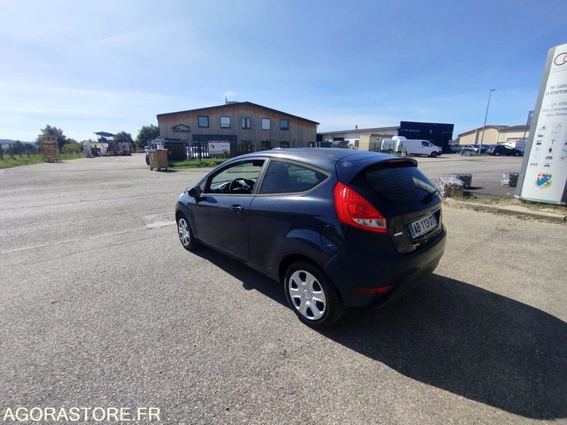 FORD FIESTA 1.4 TDCI DIESEL - ANNEE 2009 - 168000 KMS - 5 PLACES - Personbil: bild 5 FORD FIESTA 1.4 TDCI DIESEL - ANNEE 2009 - 168000 KMS - 5 PLACES - Personbil: bild 5