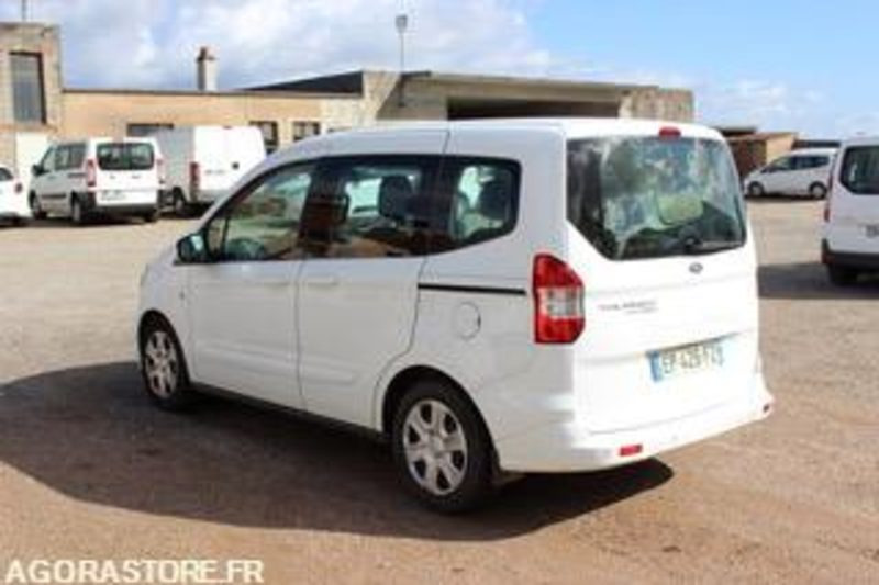FORD TOURNEO - 2017 - 178 348 KMS - EP426FZ - Små skåpbil: bild 4 FORD TOURNEO - 2017 - 178 348 KMS - EP426FZ - Små skåpbil: bild 4