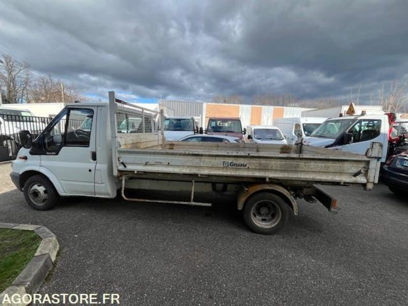 FORD TRANSIT 2.4 TD BENNE - 2002 - 204 000km - Transportbil med tippflak: bild 5 FORD TRANSIT 2.4 TD BENNE - 2002 - 204 000km - Transportbil med tippflak: bild 5