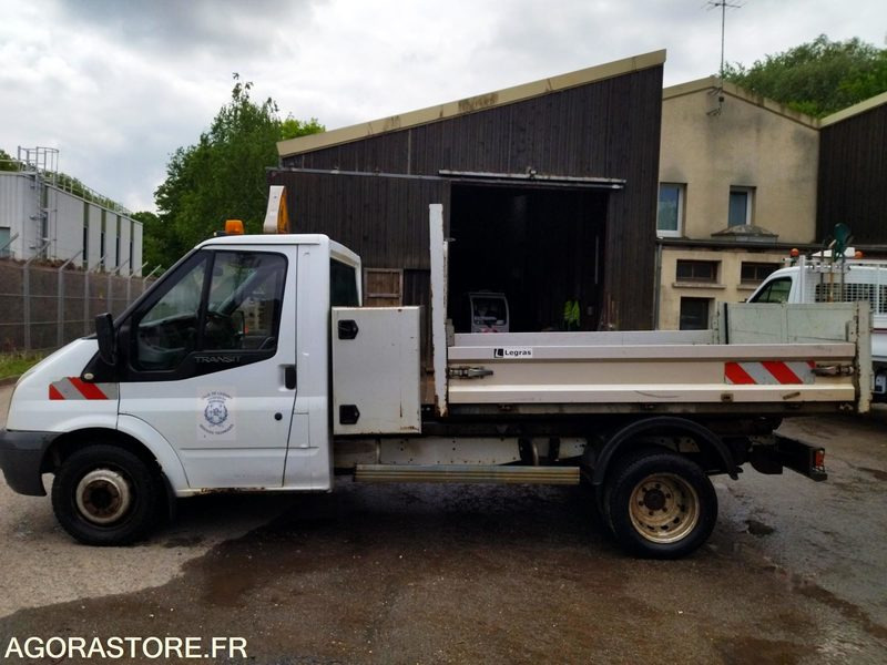 FORD TRANSIT BENNE SIMPLE CABINE DE 2006 - Transportbil med tippflak: bild 4 FORD TRANSIT BENNE SIMPLE CABINE DE 2006 - Transportbil med tippflak: bild 4