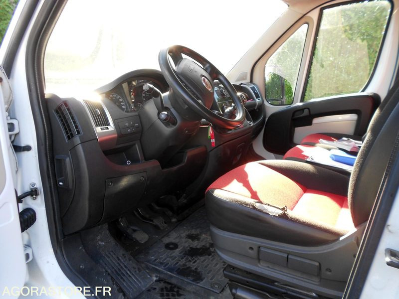 FOURGON FIAT DUCATO - Skåpbil: bild 4 FOURGON FIAT DUCATO - Skåpbil: bild 4