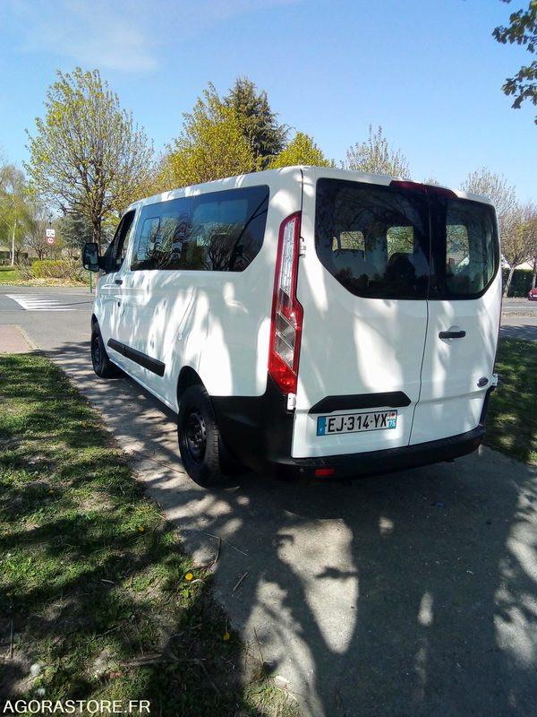 Ford custom kombi. 8 places 215960 - Personbil: bild 3 Ford custom kombi. 8 places 215960 - Personbil: bild 3