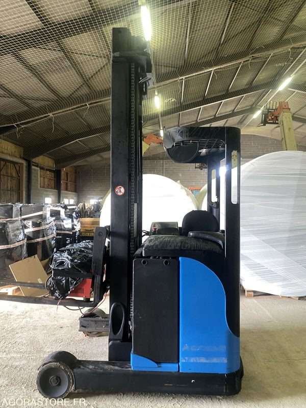 Gerbeur FENWICK LINDE R14 1.4T Triplex 7595mm - Skjutstativtruck: bild 2 Gerbeur FENWICK LINDE R14 1.4T Triplex 7595mm - Skjutstativtruck: bild 2