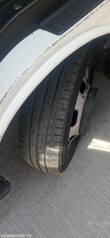 HYDROCUREUR NISSAN CABSTAR - 2008 - 105000km - AVEC TELECOMMANDE - Sugbil: bild 4 HYDROCUREUR NISSAN CABSTAR - 2008 - 105000km - AVEC TELECOMMANDE - Sugbil: bild 4